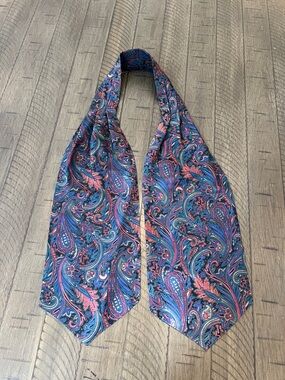 Vintage Saldarini 100% Silk Saks Fifth Ave Paisley Ascot Tie Made in Italy